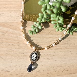 jane necklace